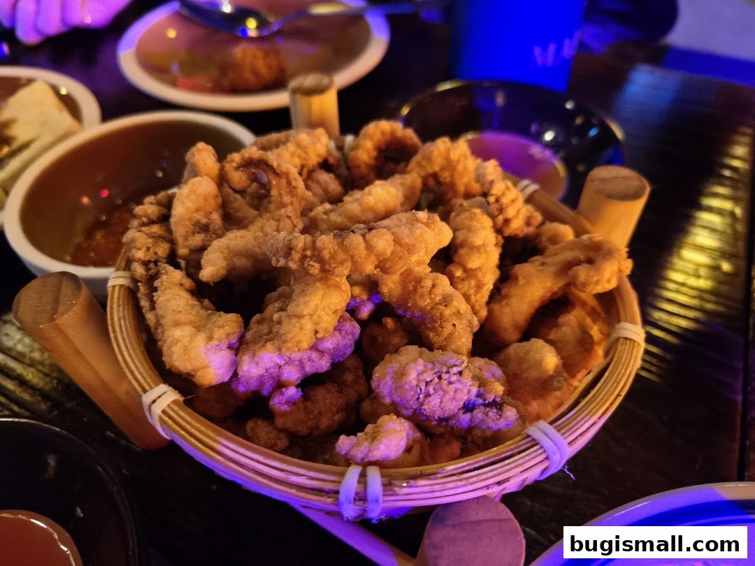 Crispy Calamari Delight at The Inn Livehouse