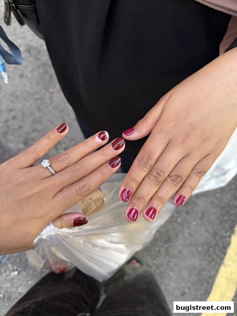 Elegant Nails by The Nail Journal