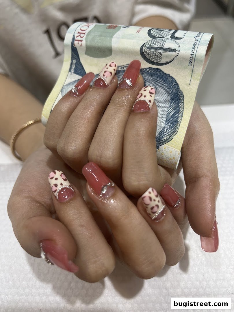 Glamorous Nails & Singapore Style!