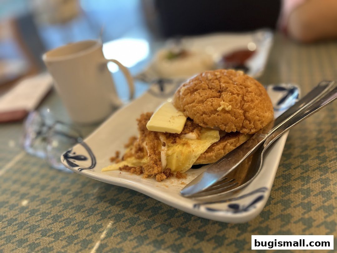 Delicious Hong Kong Style Bun with Butter