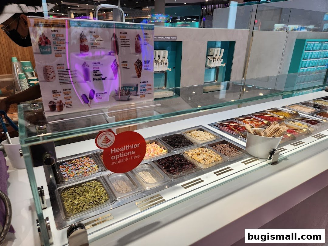 Yolé Bugis: Delicious Frozen Yogurt Creations!